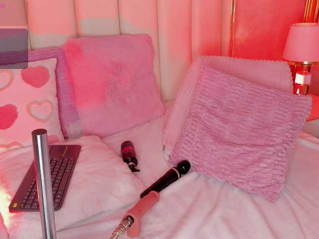 AriaJonnes's BongaCams show and profile