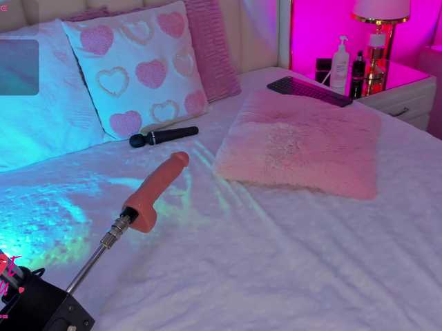 AriaJonnes's BongaCams show and profile