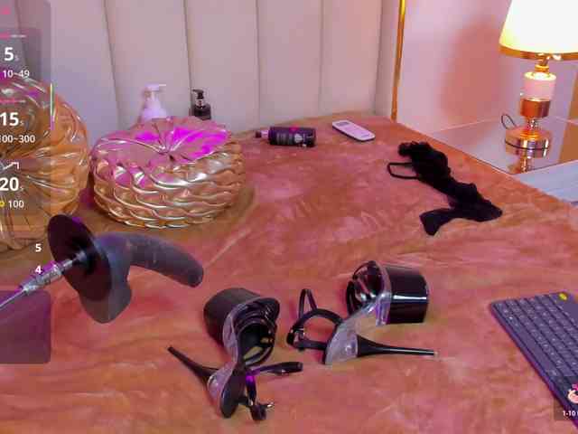 AriaJonnes webcam