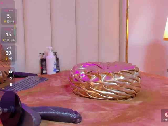 AriaJonnes webcam
