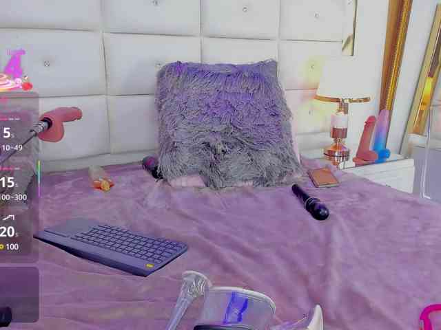 AriaJonnes webcam
