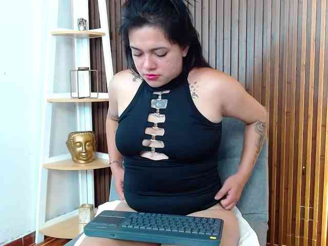 rihan-rouge webcam