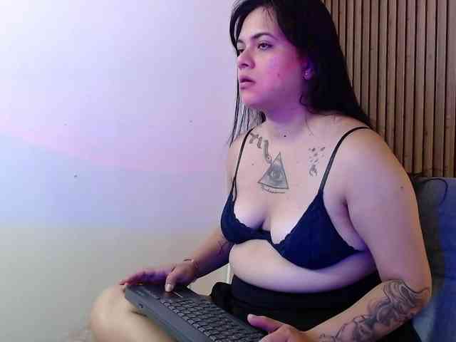 rihan-rouge webcam