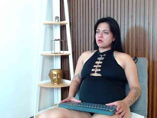 rihan-rouge webcam