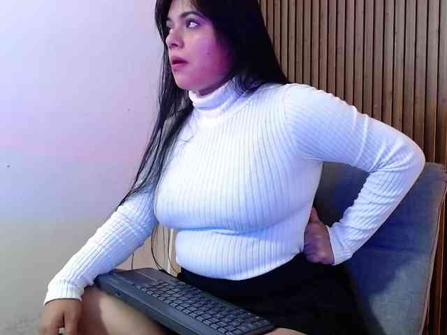 rihan-rouge webcam