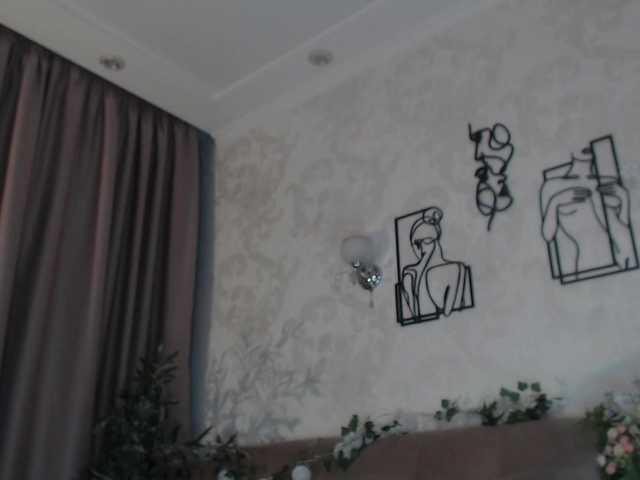 EmilyAngel's BongaCams show and profile