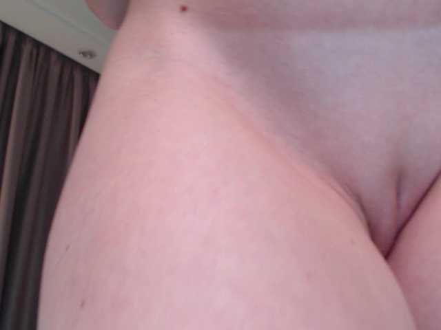 EmilyAngel's BongaCams show and profile