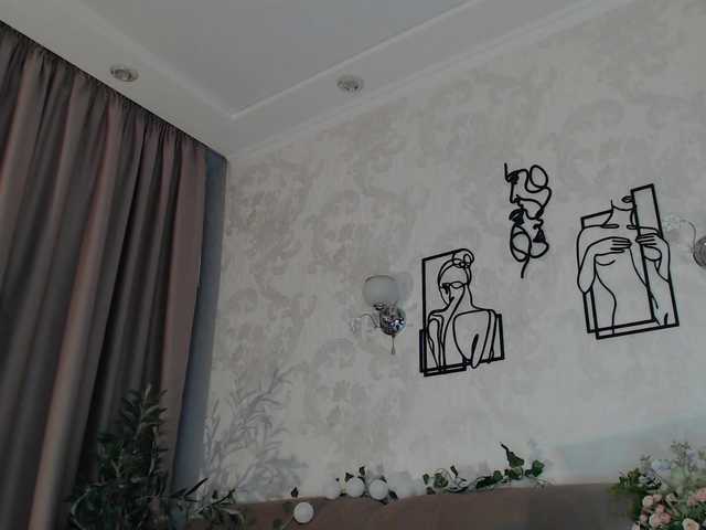 EmilyAngel's BongaCams show and profile