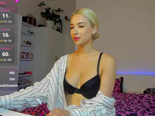 LucyPaige webcam