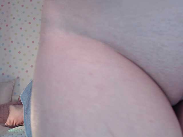 zhemchuzhinka Live Cam on BongaCams