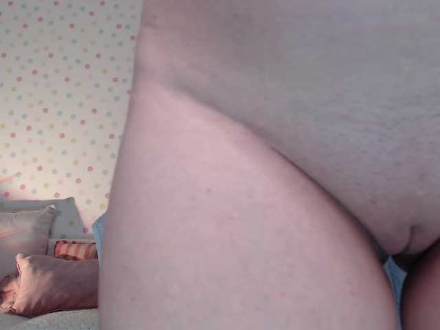 zhemchuzhinka's BongaCams show and profile