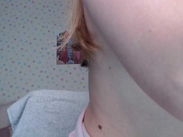 zhemchuzhinka's BongaCams show and profile