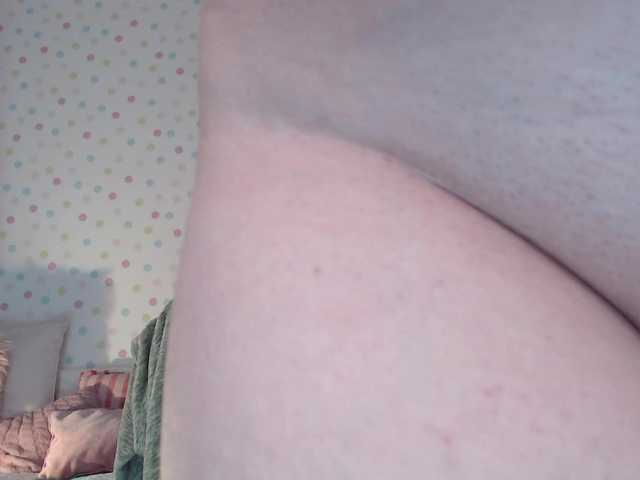 zhemchuzhinka's BongaCams show and profile