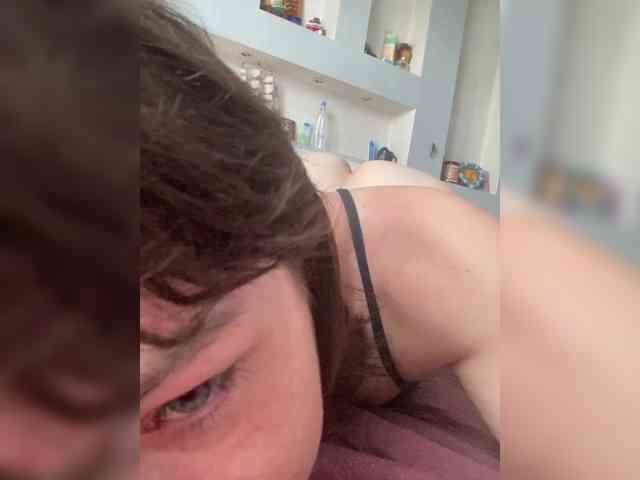 KatrinZeta webcam