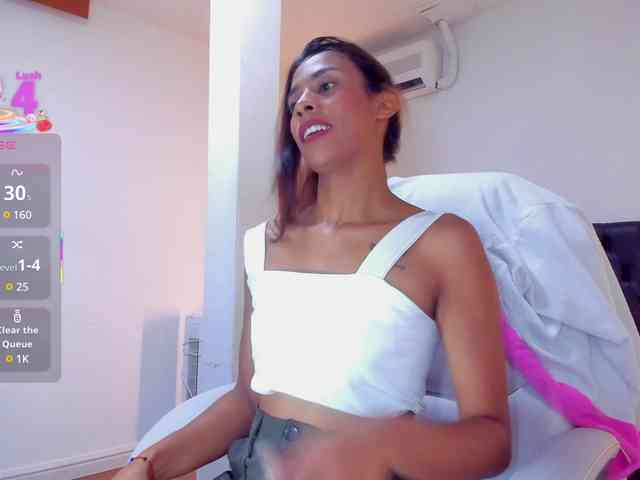 ivi-lopezz Live Webcam on BongaCams