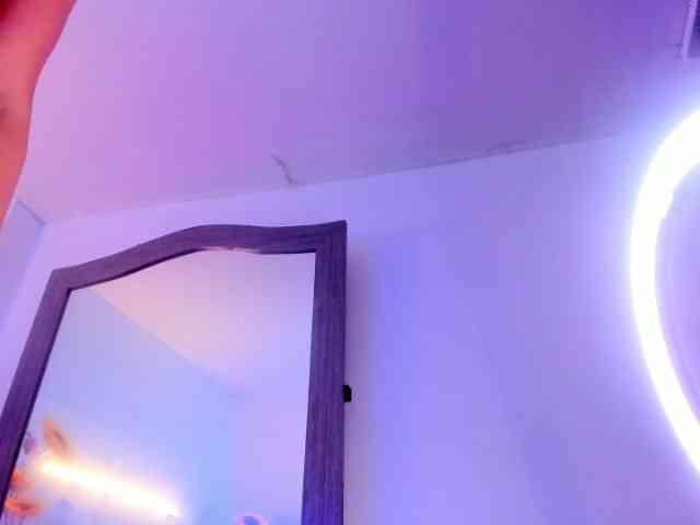 TinaHeart webcam