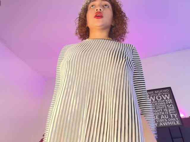 TinaHeart webcam