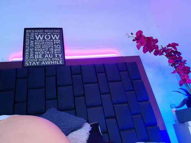 TinaHeart webcam