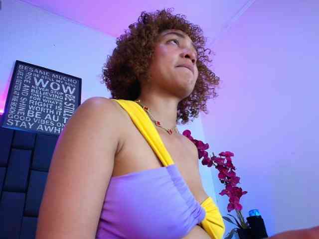 TinaHeart webcam