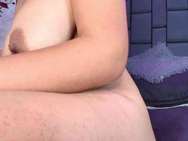 TinaHeart webcam