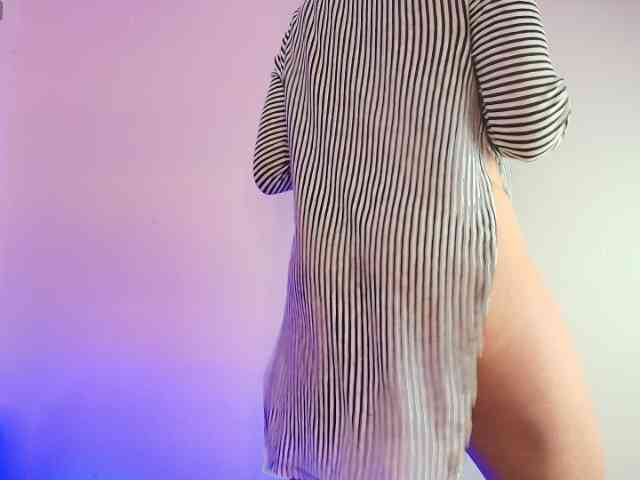 TinaHeart webcam