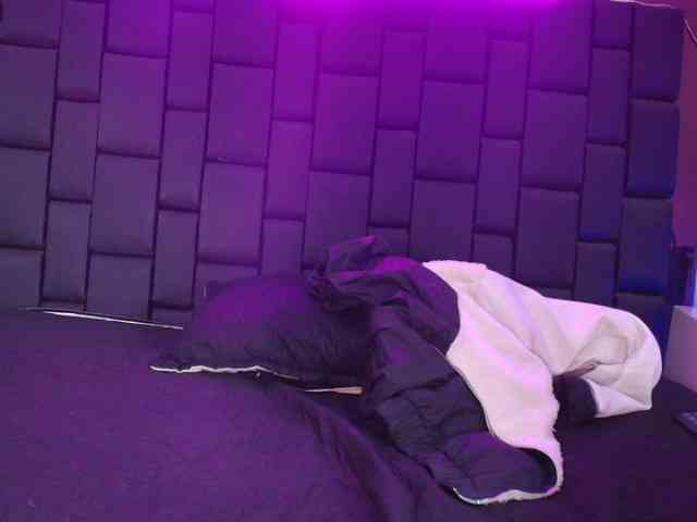 TinaHeart webcam