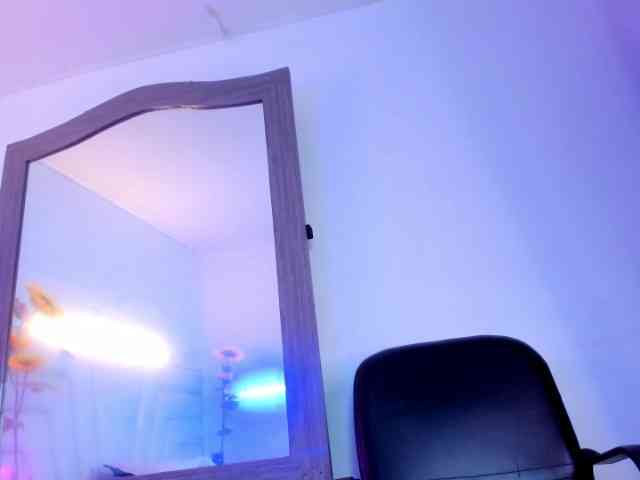 TinaHeart webcam