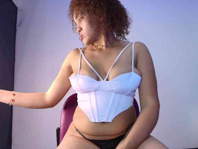 TinaHeart webcam