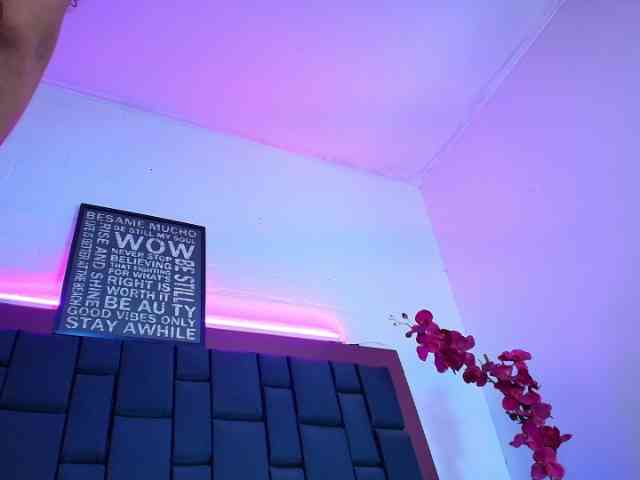 TinaHeart webcam