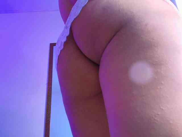 TinaHeart webcam
