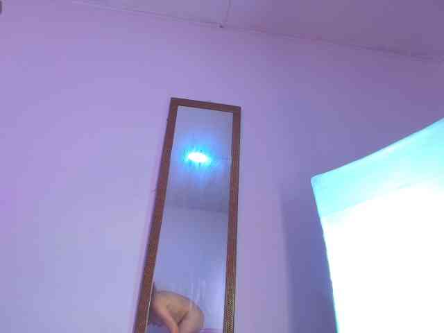 TinaHeart webcam