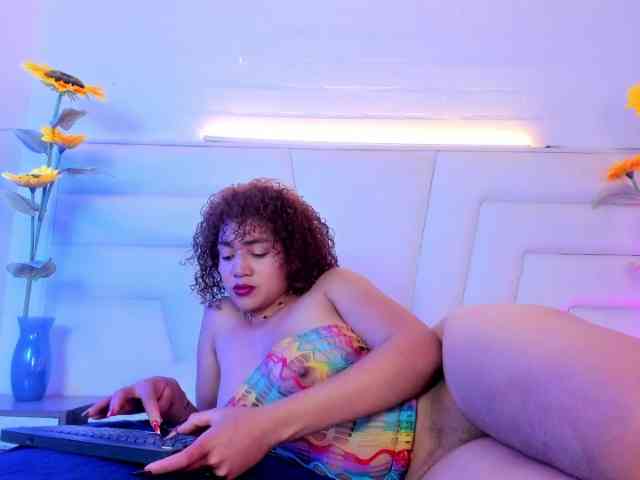 TinaHeart webcam