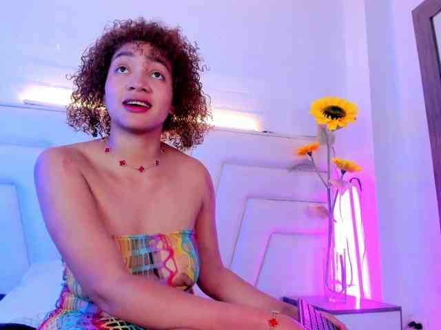 TinaHeart webcam
