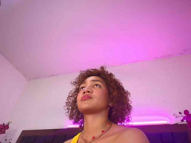 TinaHeart webcam