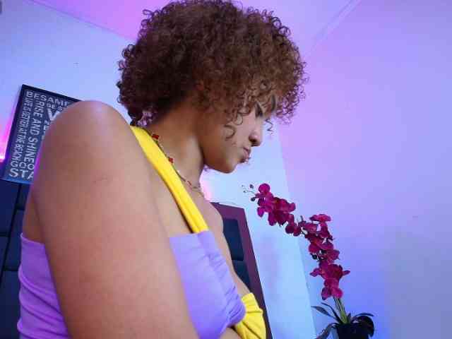 TinaHeart webcam
