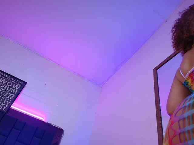 TinaHeart webcam