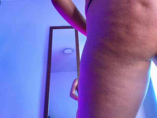 TinaHeart webcam