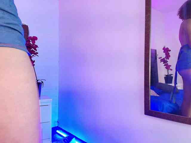 TinaHeart webcam