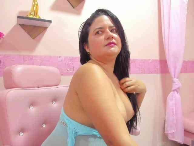 KemberlyCortes webcam
