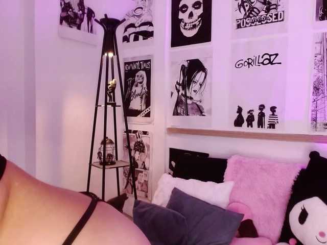  Nicolfisher chat room
