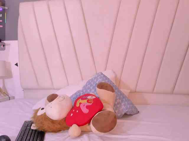 mia-Angells webcam