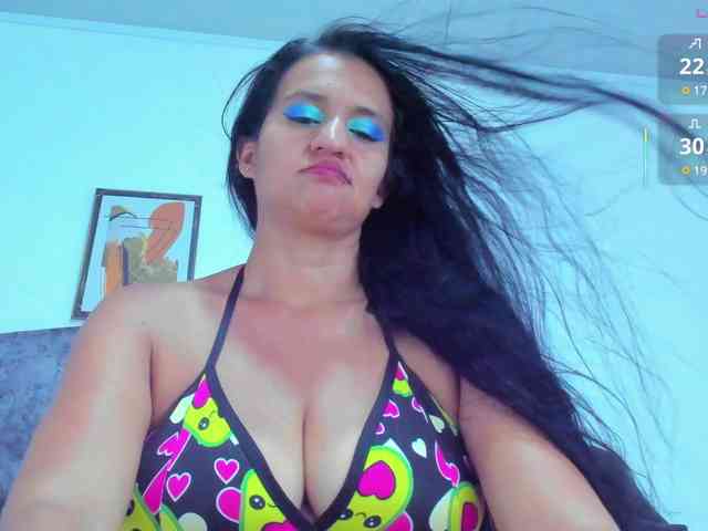 mia-Angells webcam