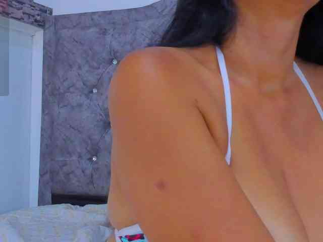 mia-Angells webcam