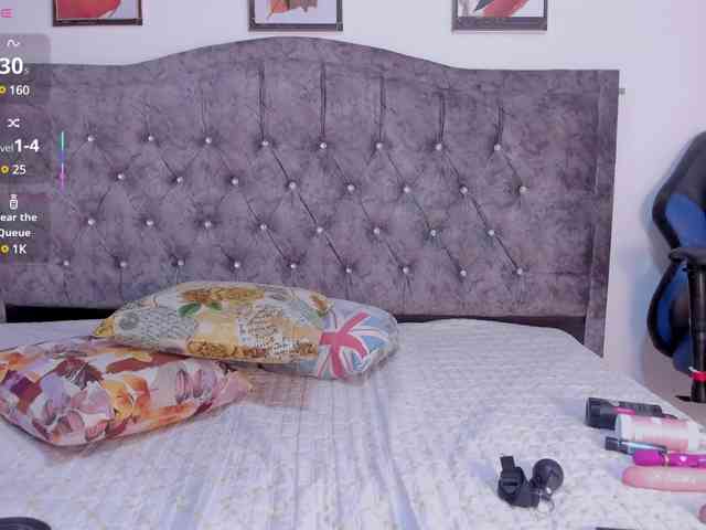 mia-Angells webcam