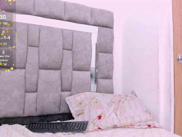 mia-Angells webcam
