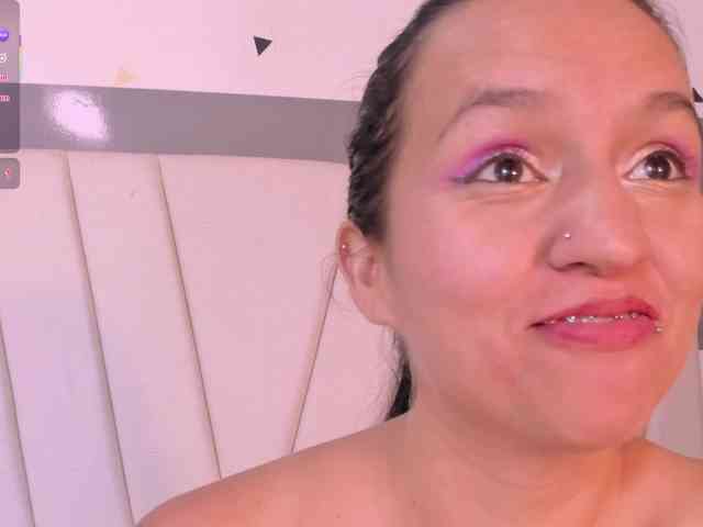mia-Angells webcam