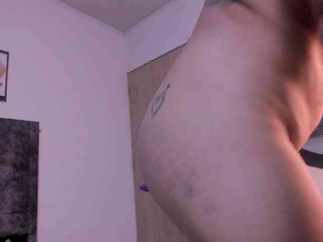 mia-Angells webcam