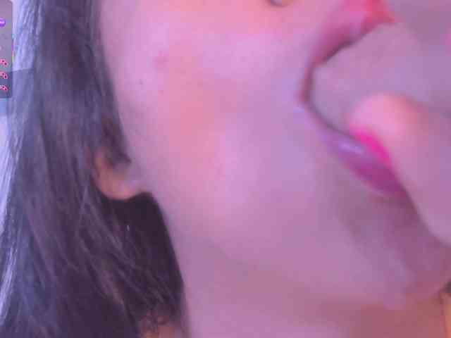 mia-Angells webcam