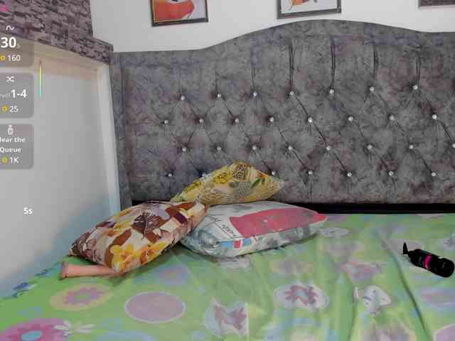 mia-Angells webcam