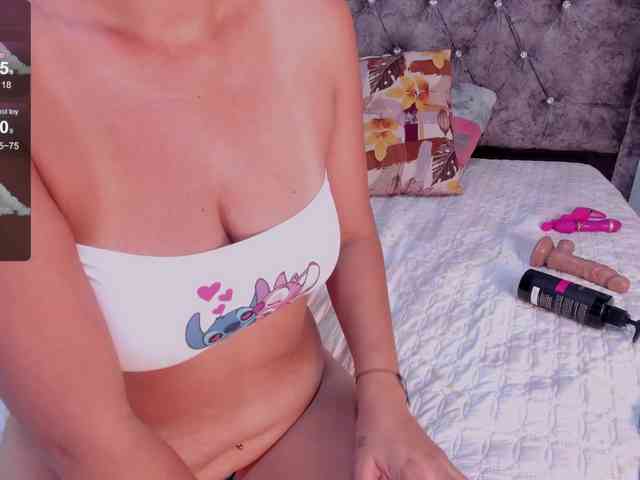 mia-Angells webcam